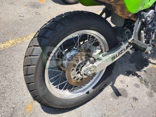 25a106a1-8ae8-490a-adf1-0b34a7c6709f SUZUKI DR650 MODELO 2020