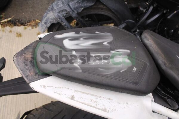 49fab82e-4d6b-4a11-ae31-1f4b91181413 KTM 200 DUKE NG MODELO 2021