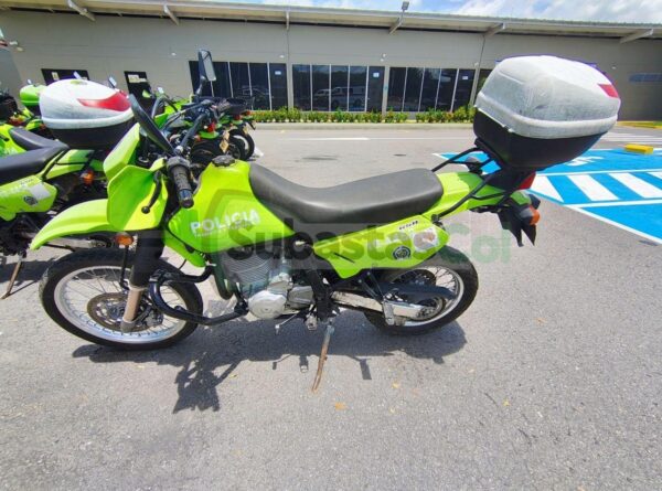 4b6009d4-5ea2-4e39-96f8-e0846c70d4b2 SUZUKI DR650 MODELO 2020