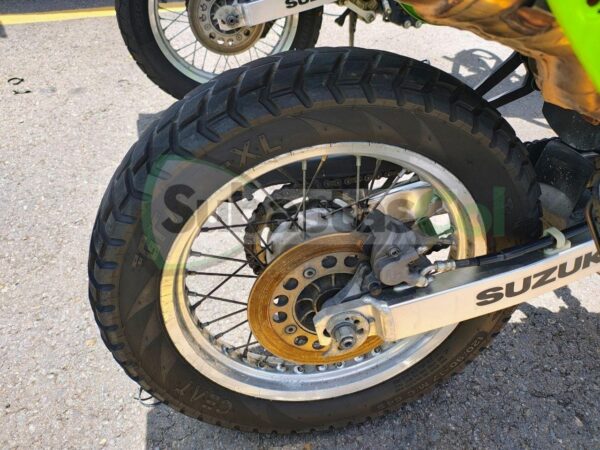 4f99fb73-4fb0-4a9c-889b-9a93b12884ff SUZUKI DR650 MODELO 2020