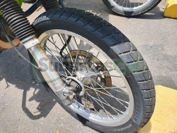63ceb587-aebf-4b9e-bf00-a776abe2dfbf SUZUKI DR650 MODELO 2020