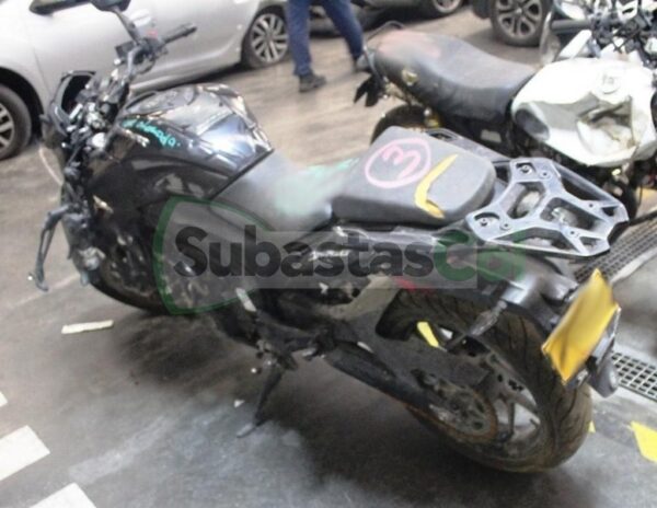 654495d0-7675-4775-aeb2-9384beafda3f BAJAJ DOMINAR 400 MODELO 2023
