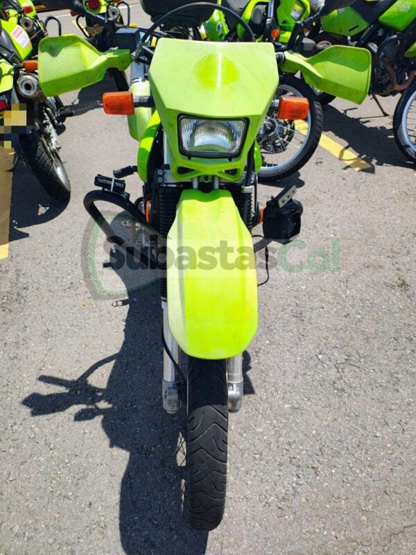 SUZUKI DR650 MODELO 2020