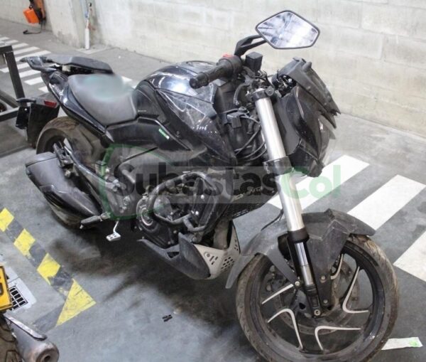 7fd1a825-5a63-439c-8772-d66aafd7f964 BAJAJ DOMINAR 400 MODELO 2023