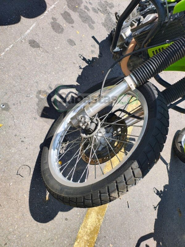 80838e4c-a256-47ef-bc33-dc2e1a89609d SUZUKI DR650 MODELO 2020
