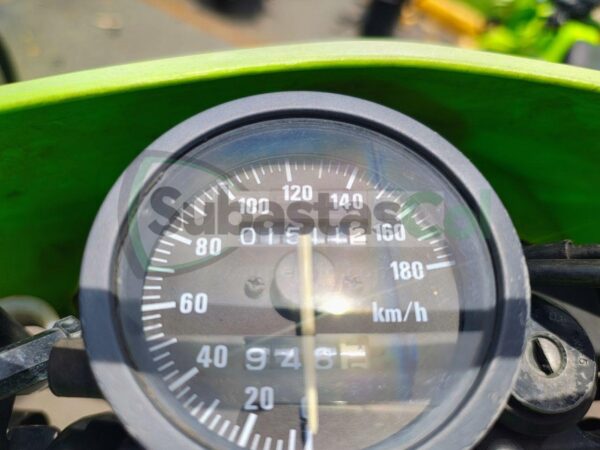 8f4dd641-2b9d-4c3d-a2eb-d4e7b737bc79 SUZUKI DR650 MODELO 2020