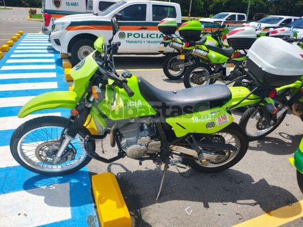 SUZUKI DR650 MODELO 2020