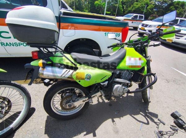 SUZUKI DR650 MODELO 2020