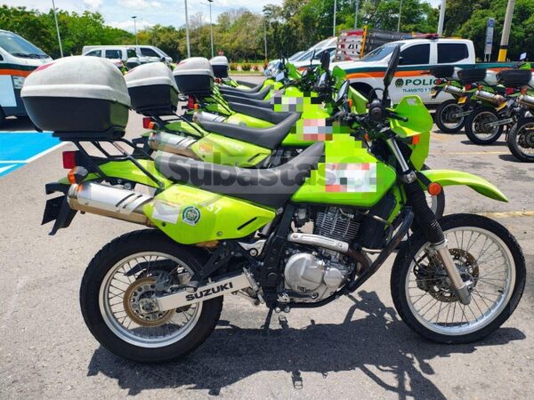 SUZUKI DR650 MODELO 2020
