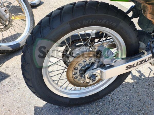 SUZUKI DR650 MODELO 2020