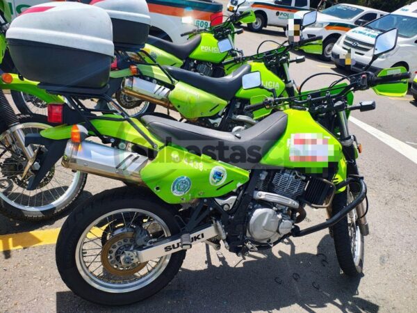 SUZUKI DR650 MODELO 2020