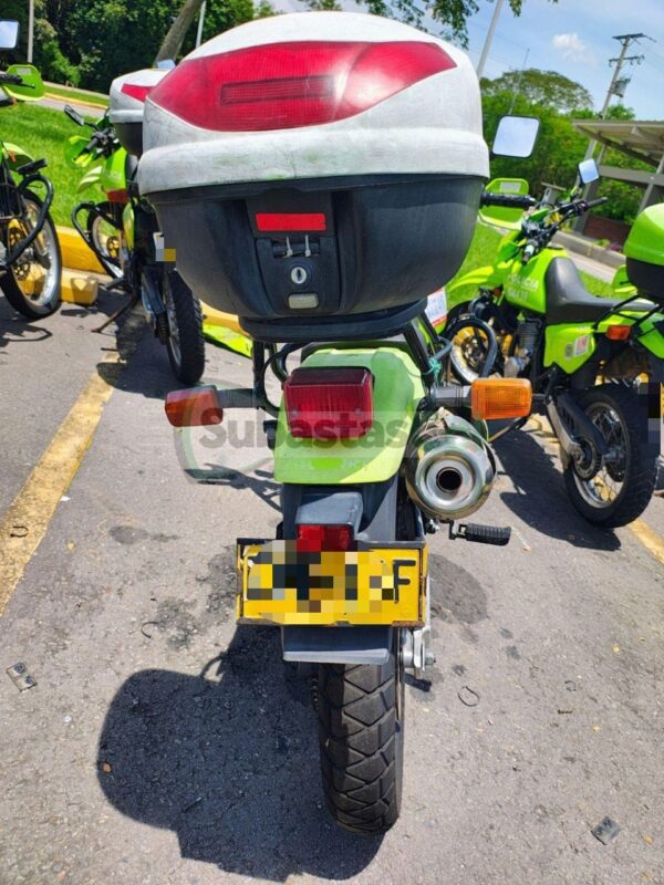 d017a29a-ba73-44e6-b6b0-a9bbf0f606c3 SUZUKI DR650 MODELO 2020