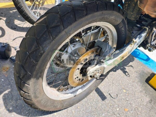 d9235c60-59f0-4b06-a2c2-c18f7b7d7c24 SUZUKI DR650 MODELO 2020