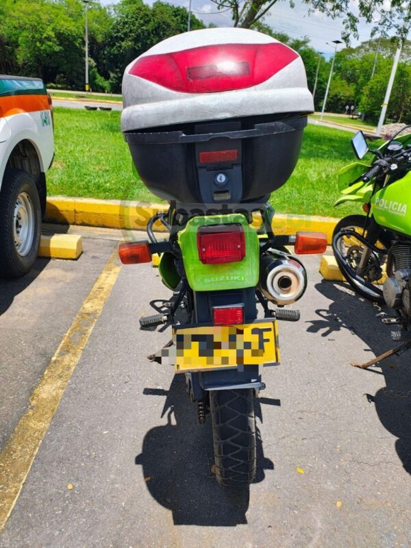 e9b35cf0-4eaa-400a-b675-22283e6a778e SUZUKI DR650 MODELO 2020