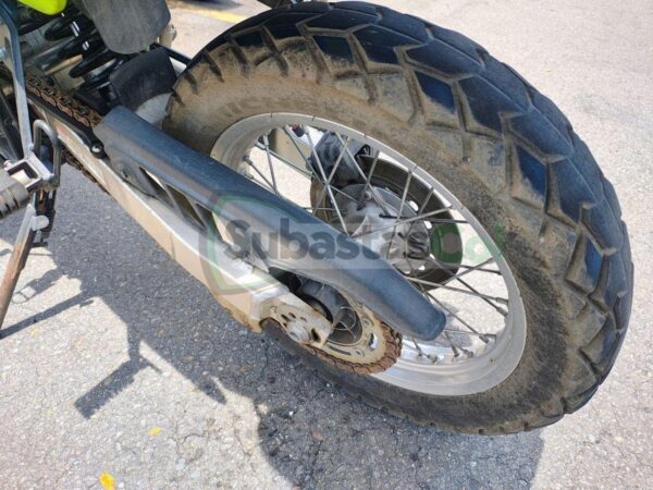 f1ad862e-4abb-4d4c-98f9-e87685c63c8c SUZUKI DR650 MODELO 2020