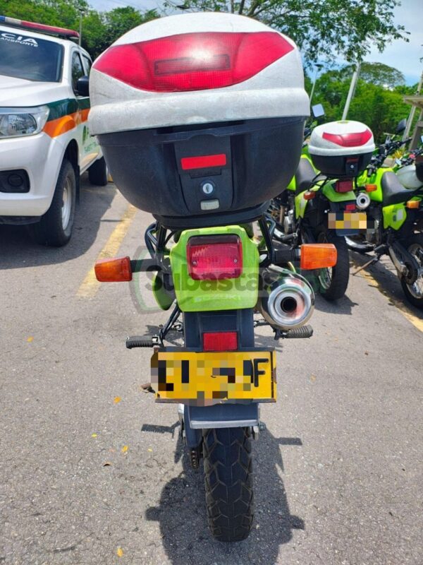 f69f26b3-2e5f-4ea2-ade6-ccc963bee16f SUZUKI DR650 MODELO 2020