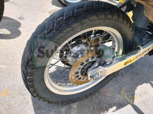 SUZUKI DR650 MODELO 2020