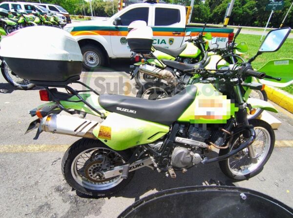 fbdb8345-1df7-4b19-9b46-69a82328738f SUZUKI DR650 MODELO 2020