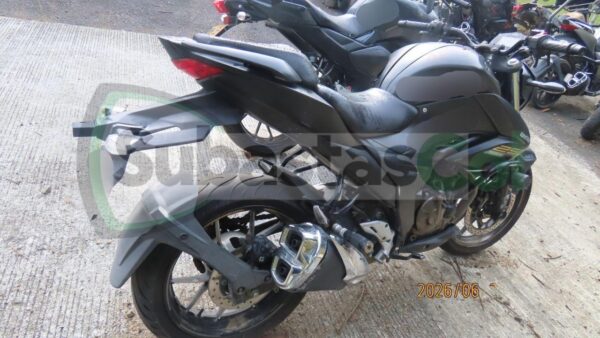 SUZUKI GIXXER 250 MODELO 2024