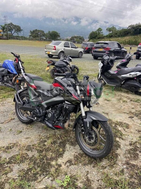 BAJAJ PULSAR NS200 FI ABS MODELO 2025