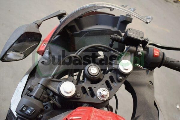 YAMAHA R15 MODELO 2020