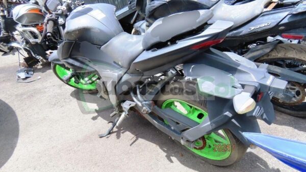 SUZUKI GIXXER 250 MODELO 2020