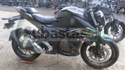 SUZUKI GIXXER 250 MODELO 2024