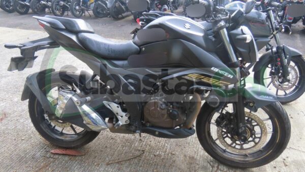 SUZUKI GIXXER 250 MODELO 2024