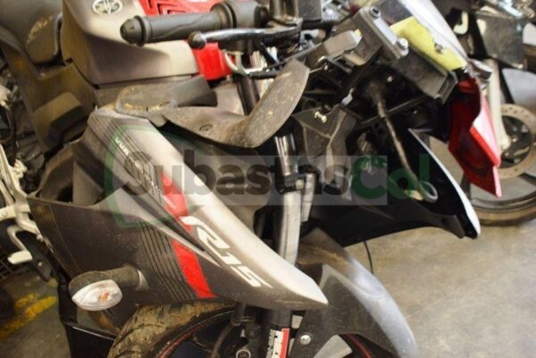 YAMAHA R15 MODELO 2020