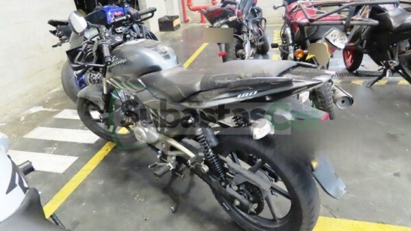 BAJAJ PULSAR 180 UG PRO MODELO 2016