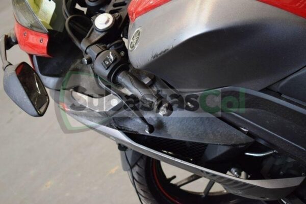 YAMAHA R15 MODELO 2020