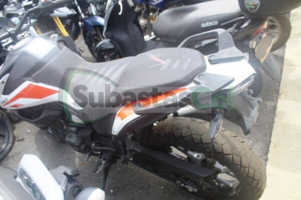 4a8e3d5c-01d5-40a7-9132-ac05a828c191 KTM 390 ADVENTURE MODELO 2021
