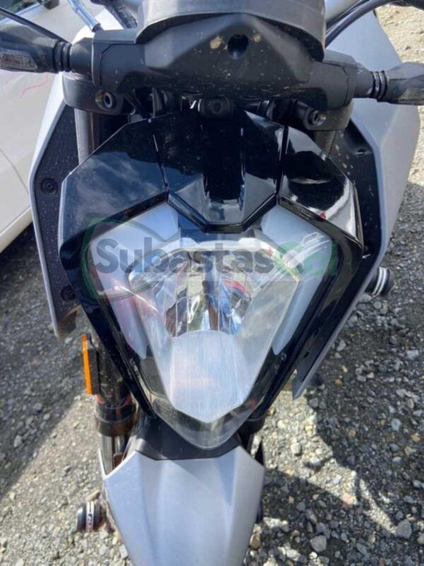 5870e904-c3b5-45db-9446-58b5943f52f7 KTM 200 DUKE NG MODELO 2026