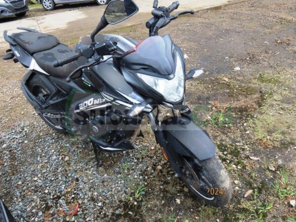 BAJAJ PULSAR NS 200 FI MODELO 2022