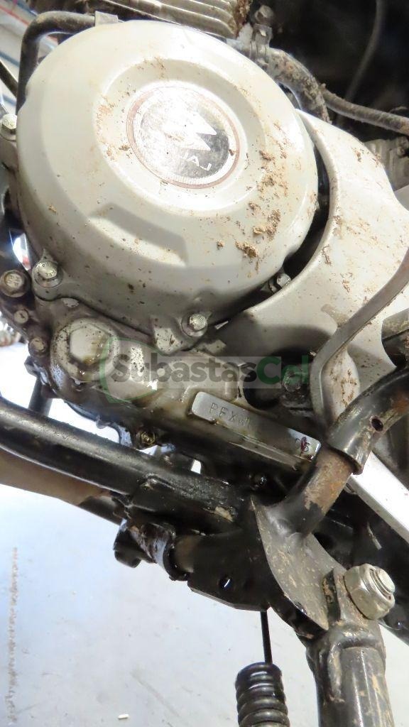 71f95f60-e904-4041-96ff-e9f147d21ce3 BAJAJ CT100 KS SPOKE MODELO 2026
