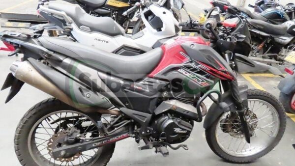 86aa5adb-aa35-4f06-9ce5-efd7c867bdd8 AKT TTR200 MODELO 2022