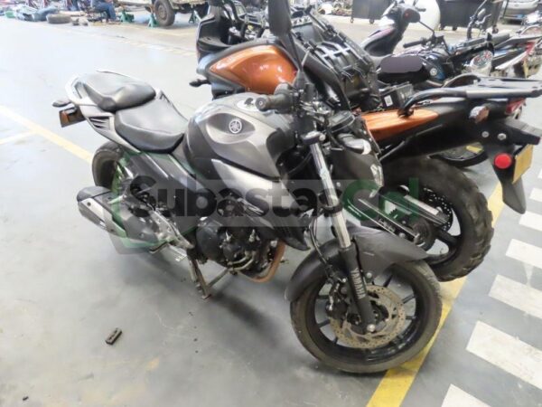 a6e3ec12-3e0b-42b7-828e-3a4ab10f6c7a YAMAHA FZN250 MODELO 2024