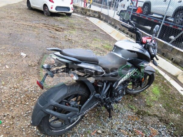 BAJAJ PULSAR NS 200 FI MODELO 2022