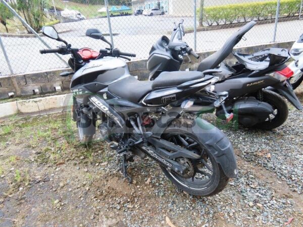 BAJAJ PULSAR NS 200 FI MODELO 2022